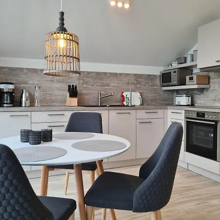 Apartment Ferienwohnung-pier-28 *